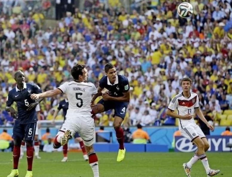 关于西亚卡姆重要时刻领先优势明显，法国队带队取胜！的信息