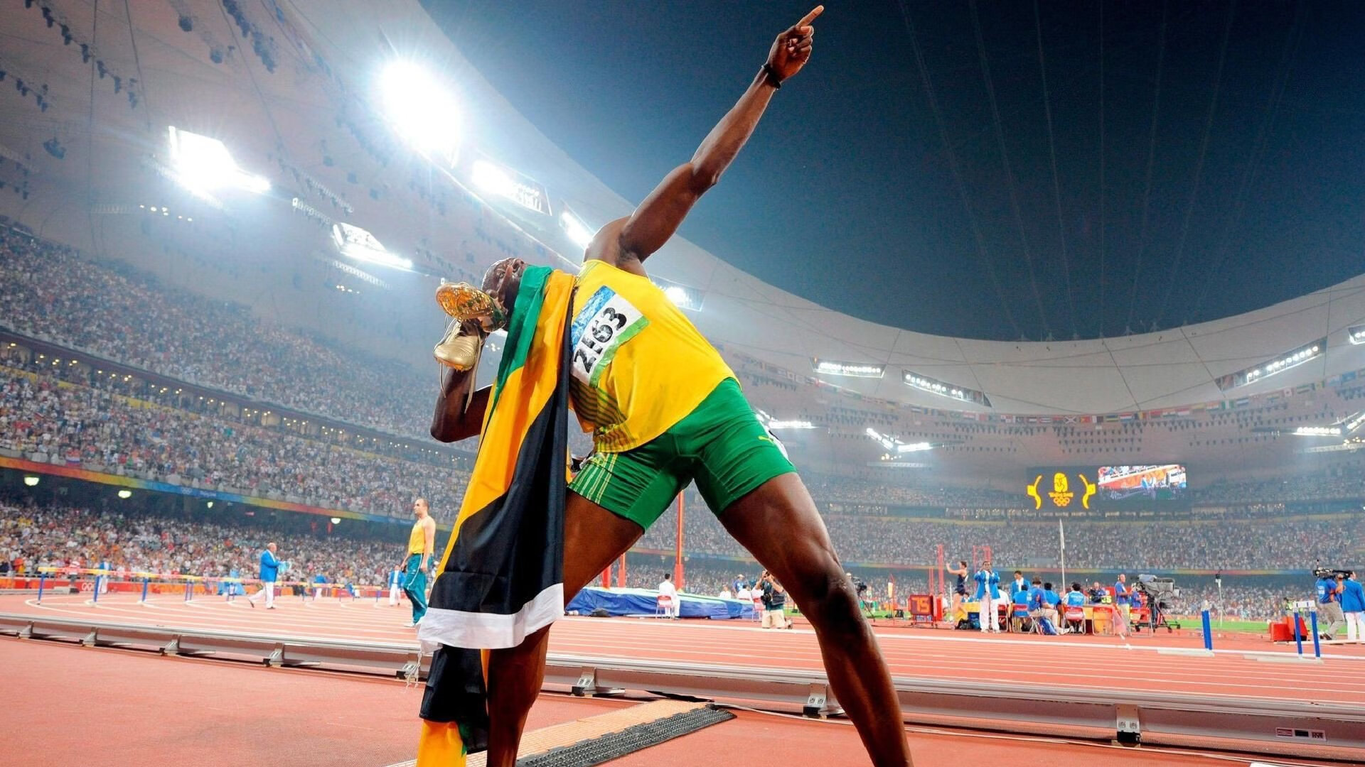 晋级下一阶段引发热议！，西亚卡姆在G2比赛中刷新纪录引发球迷热议